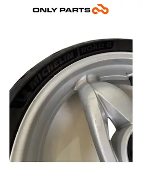 Cerchio posteriore BMW F 650 CS 2001 Grigio usato — foto reale 4
