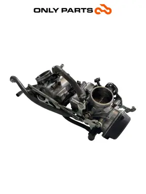 Coppia carburatori Honda VTR 1000 F 1999 Rosso usato — foto reale 1