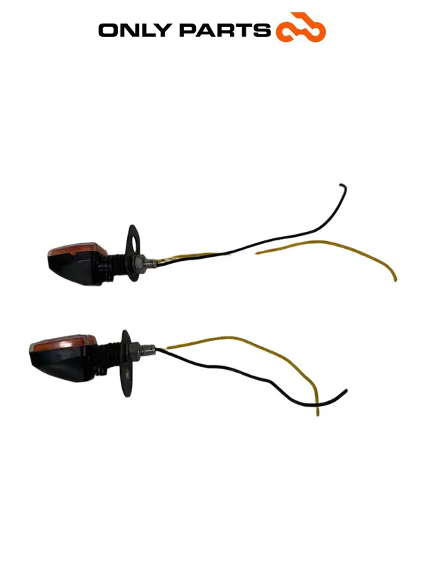 COPPIA INDICATORI DIREZIONE FRECCE HONDA VTR 1000 F 1999 / TURN SIGNAL BLINKERS — 3