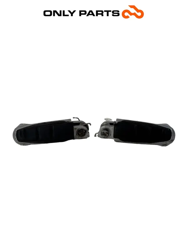 COPPIA PEDANE POGGIAPIEDI PILOTA ANTERIORI BMW F 650 CS 2001 FRONT FOOTRESTS OEM — 3
