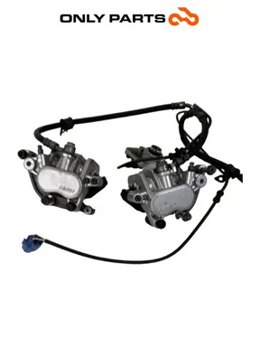 Coppia pinze anteriori + sensore ABS Suzuki Burgman 650cc 2010 Bianco usato — foto reale 1