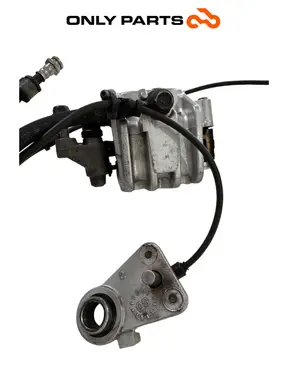 Coppia pinze anteriori + sensore ABS Suzuki Burgman 650cc 2010 Bianco usato — foto reale 9