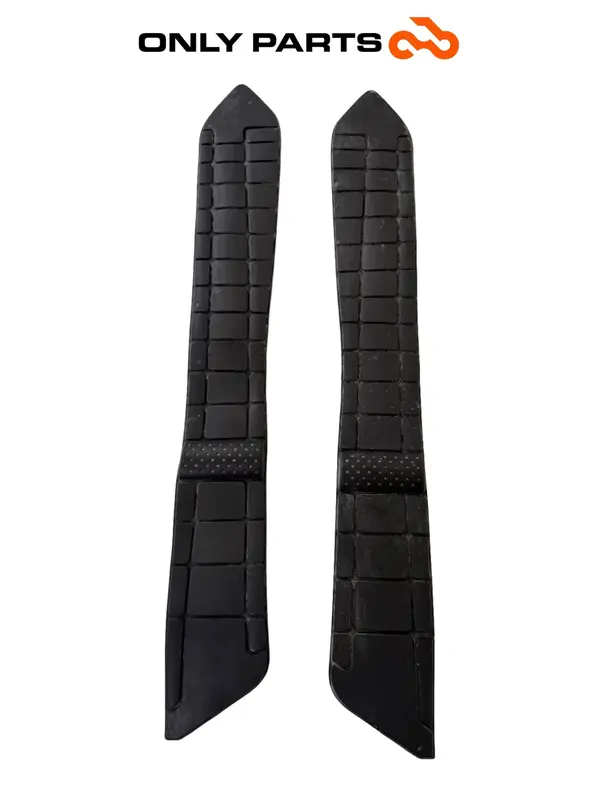 COPPIA TAPPETI PEDANA IN GOMMA SUZUKI BURGMAN 650 CC 2010 / FOOTREST RUBBER MATS — 3
