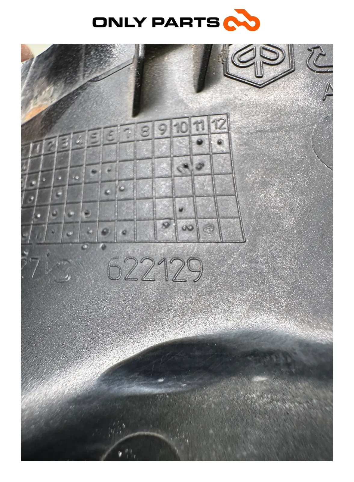 Cover anteriore / spoiler sottopedana Piaggio Vespa Lx 125cc 2011 Nero usato — foto reale 9