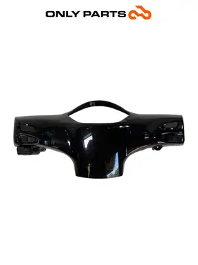 Cover manubrio posteriore Piaggio Vespa Lx 125cc 2011 Nero usato — foto reale 1