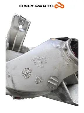 Fanale posteriore SX Yamaha X-max 125cc 2014 Grigio opaco usato — foto reale 9