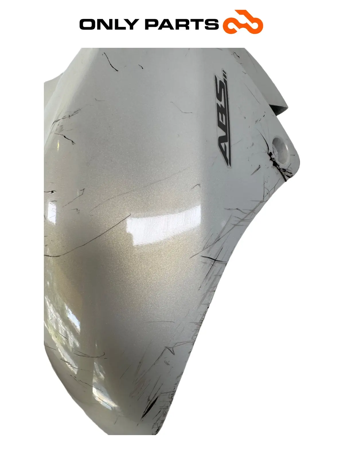 Parafango anteriore Suzuki Burgman 650cc 2010 Bianco usato — foto reale 7