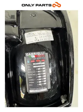 parafango posteriore interno Moto Guzzi V7 III Special 750cc 2019 Azzurro usato — foto reale 7