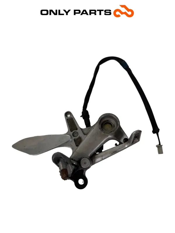 PEDANA POGGIAPIEDI PILOTA DESTRA DX HONDA VTR 1000 F 1999 / RIGHT FRONT FOOTREST — 2