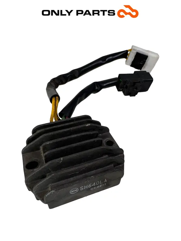 REGOLATORE TENSIONE CORRENTE ORIGINALE PIAGGIO VESPA LX 125 2011 / REGULATOR OEM