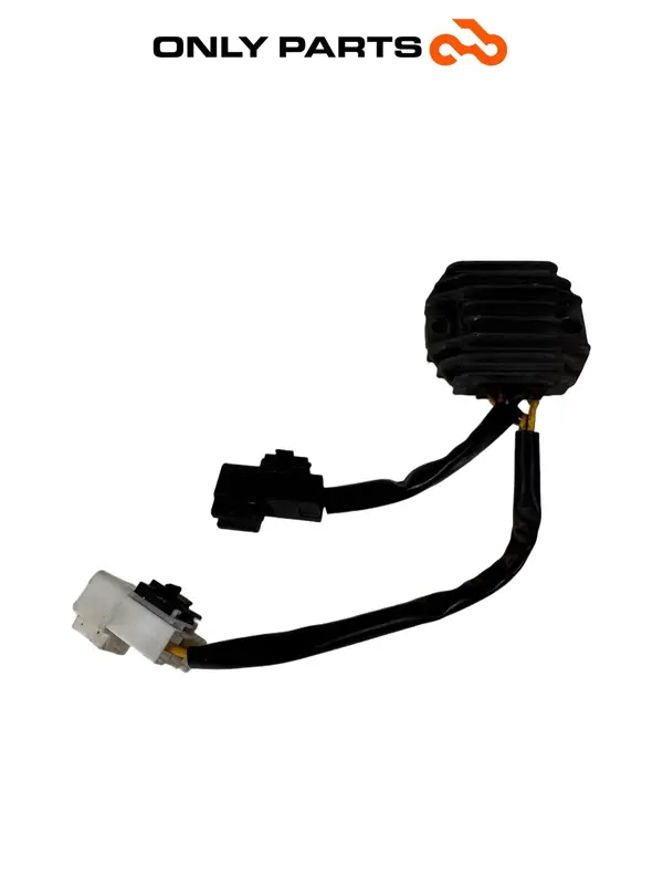 REGOLATORE TENSIONE CORRENTE ORIGINALE PIAGGIO VESPA LX 125 2011 / REGULATOR OEM — 4