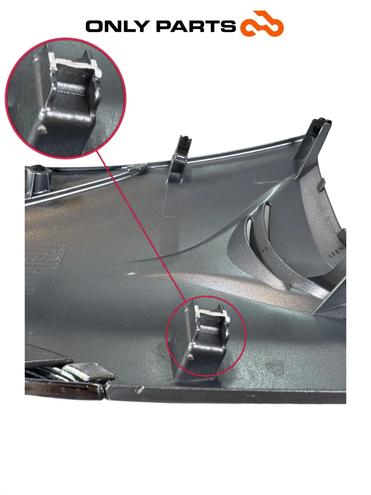 Scudo anteriore superiore Honda SH 300i 2008 Grigio usato — foto reale 2