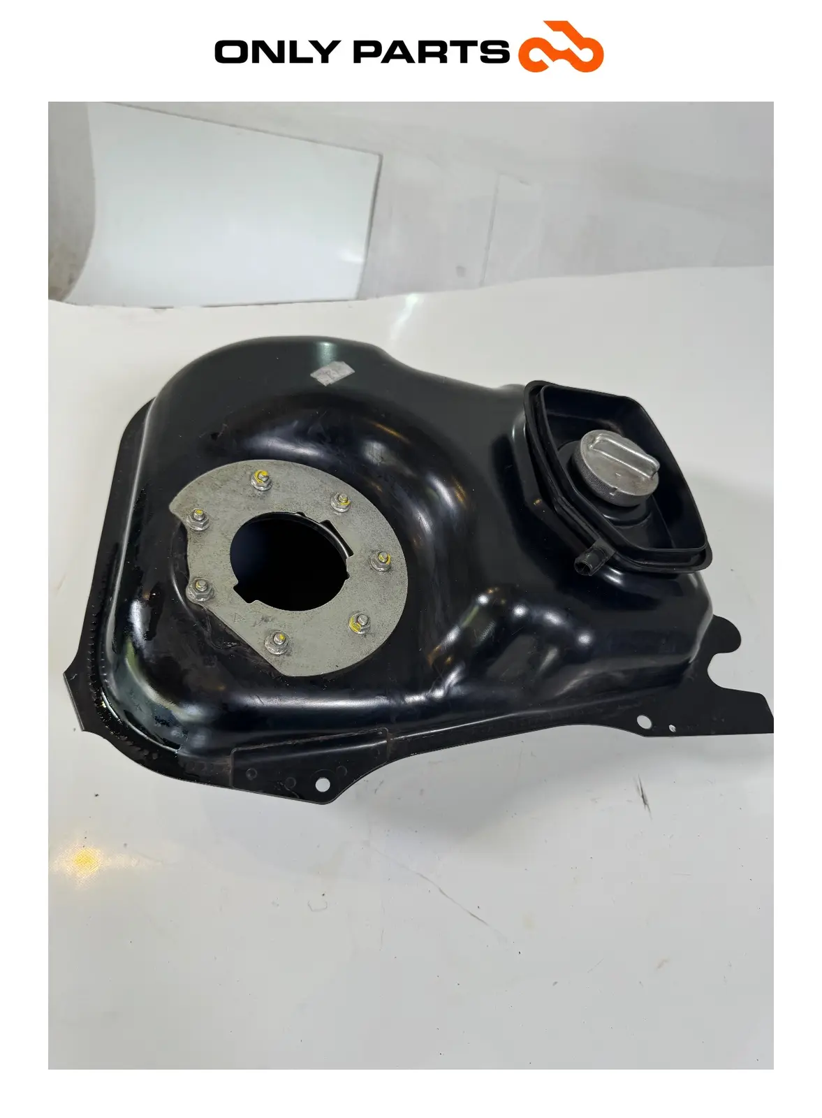 Serbatoio benzina Honda SH 300i 2008 Grigio usato — foto reale 10