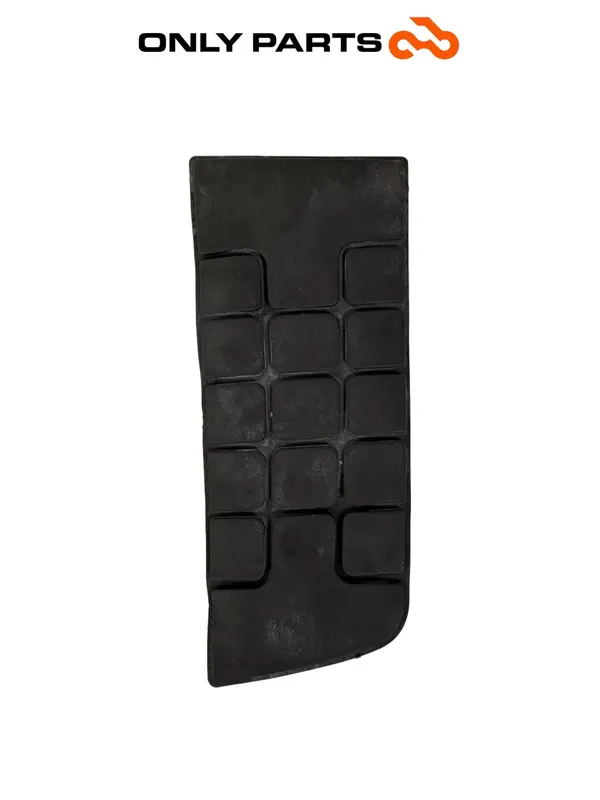 TAPPETINO POSTERIORE GOMMA PEDANA LATO SX SUZUKI BURGMAN 650 2010 REAR FOOTREST — 3