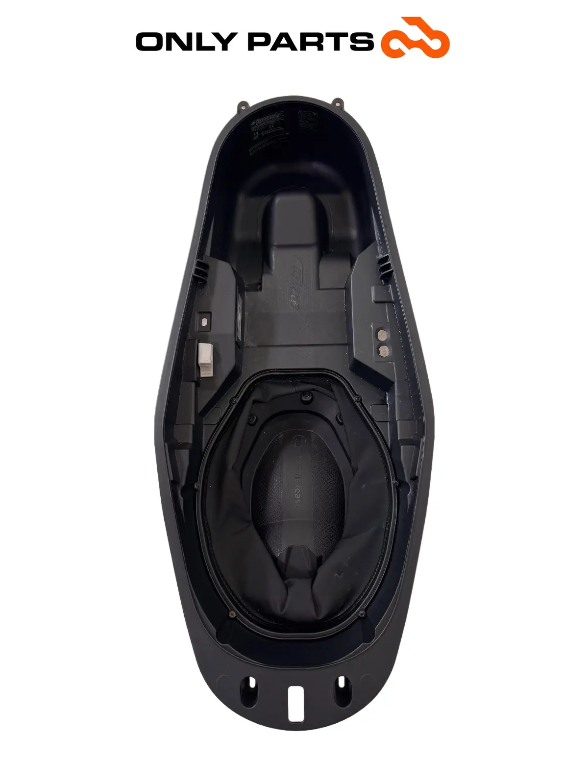 Vano sottosella / vasca portacasco BMW C 400 X 400cc 2020 Blu usato — foto reale 3